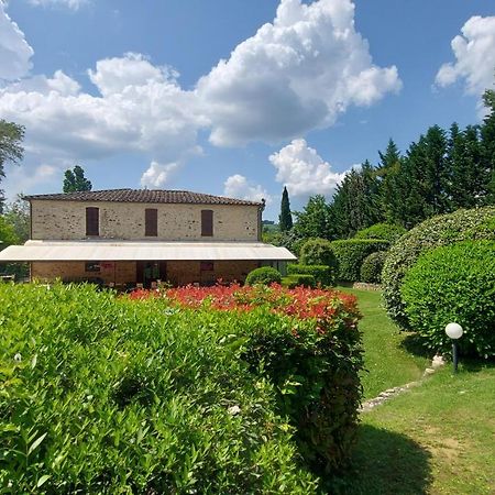 Country Hotel Poggiomanente Umbertide Bagian luar foto