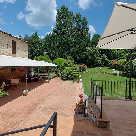 Country Hotel Poggiomanente Umbertide Bagian luar foto