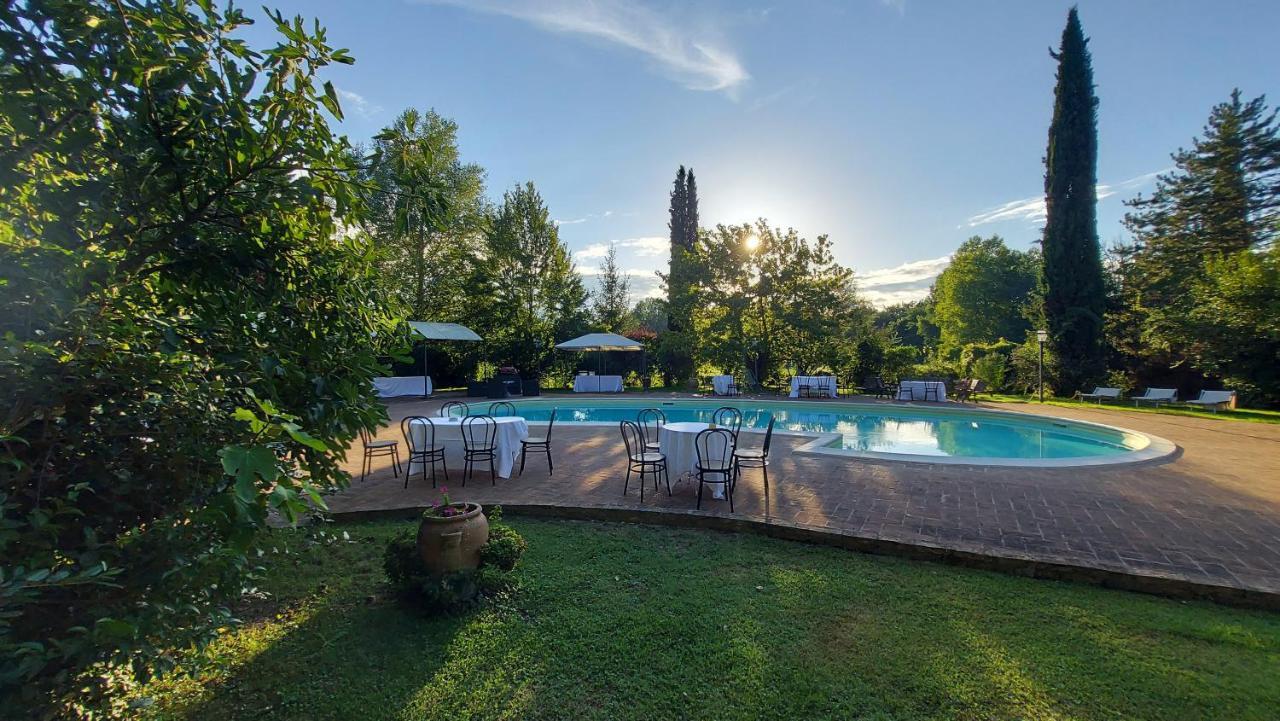 Country Hotel Poggiomanente Umbertide Bagian luar foto
