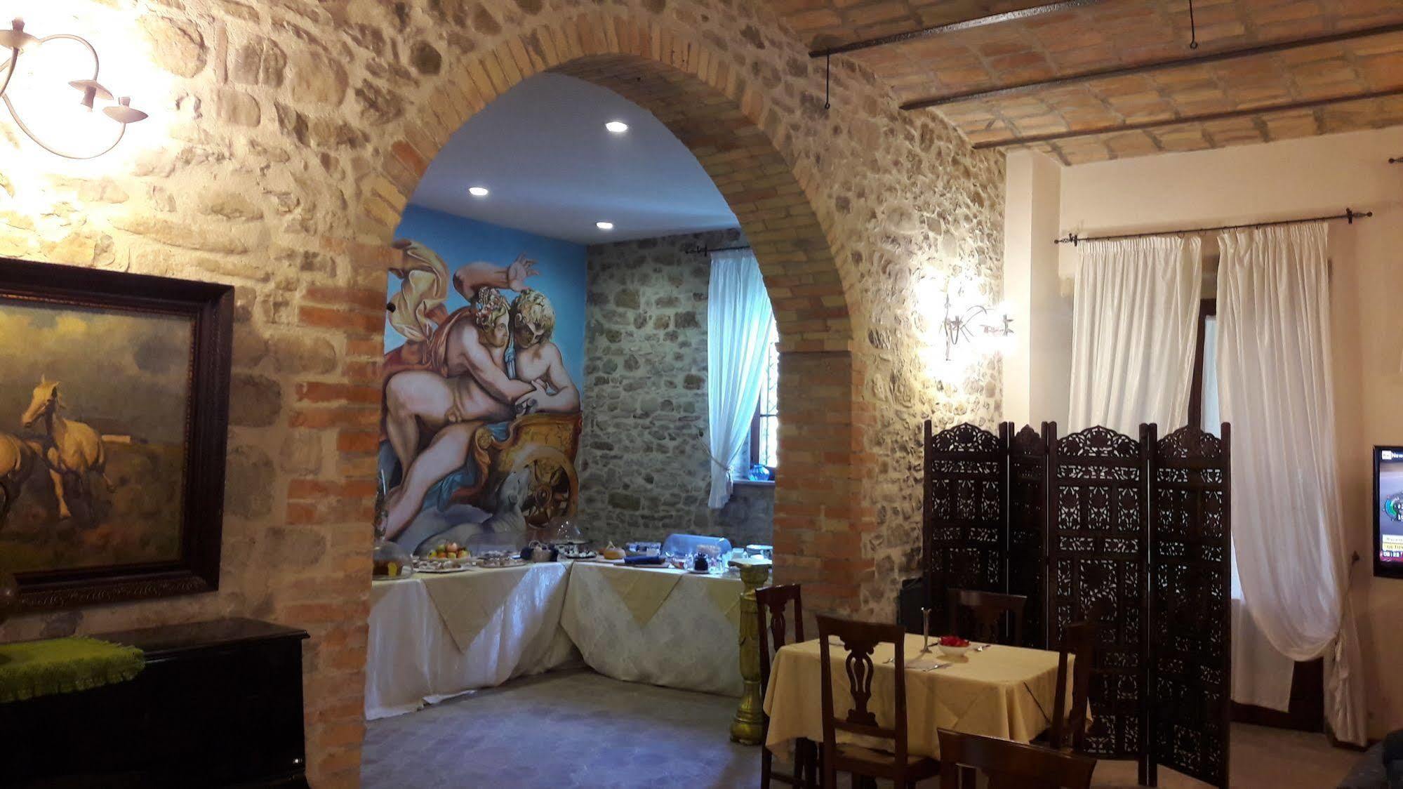Country Hotel Poggiomanente Umbertide Bagian luar foto