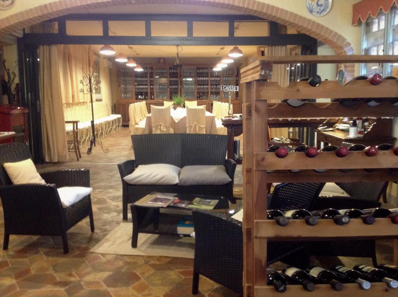Country Hotel Poggiomanente Umbertide Bagian luar foto