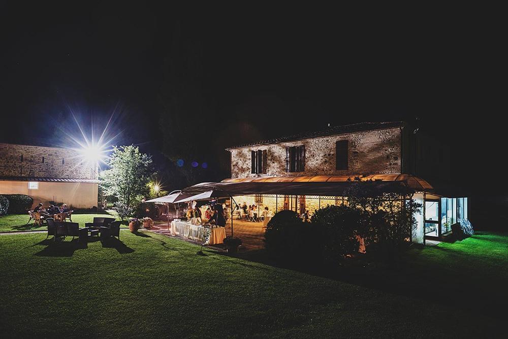 Country Hotel Poggiomanente Umbertide Bagian luar foto