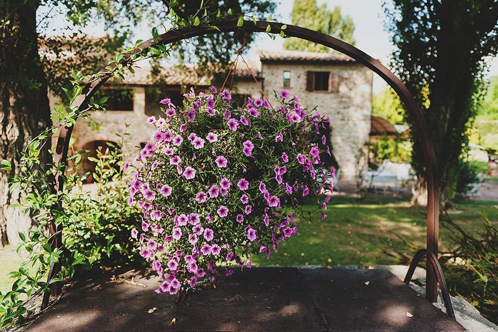 Country Hotel Poggiomanente Umbertide Bagian luar foto